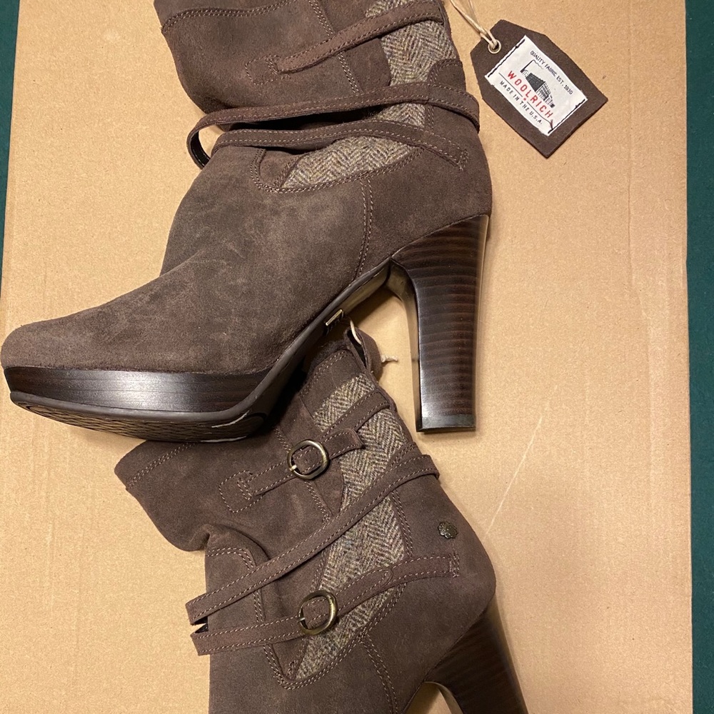 New without box ugg woolrich collaboration boot